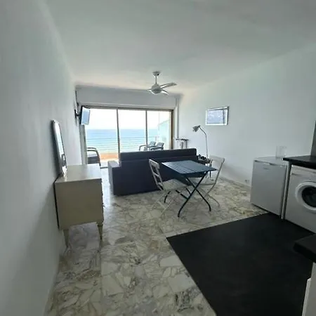 Avec Vue Imprenable Sur La *